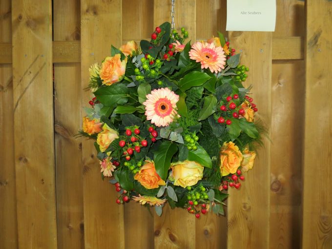 Wand decoratie Halve bolvorm.
examenopdracht 4-6-2014